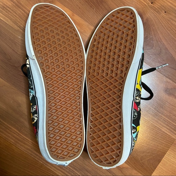 Limited Edition Vans Era Star Wars Classic Low Top - Picture 7 of 9